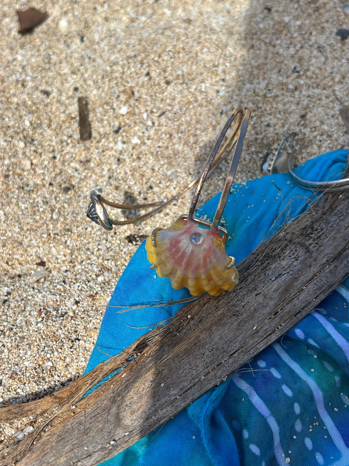 Sunrise Shell Arm Cuff