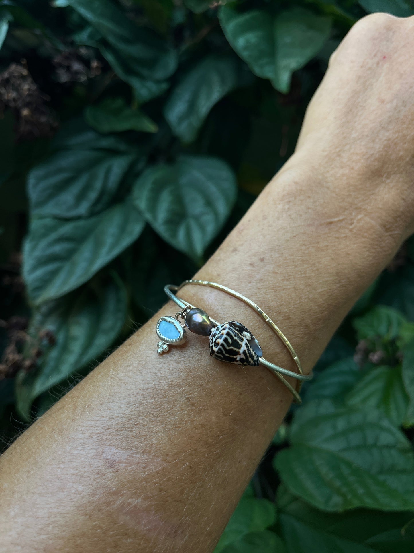Sterling Opal x Tahitian Keshi Pearl x Chaldean Cone Shell Bangle